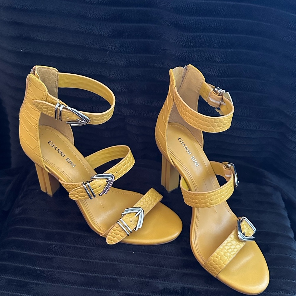 Gianni Bini - heels